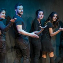 כתבה על אייל אלטוויל (מחזור 2006) בעיתון ישראל היום