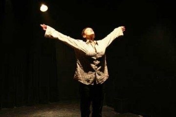 שני חדרים – מאת לי בלסינג תיאטרון בוגרים